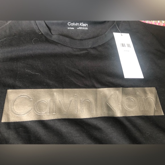 Men’s Calvin Klein T-shirt - Picture 4 of 4